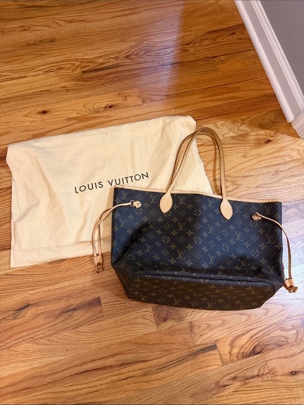 Louis Vuitton Monogram Neverfull MM Tote